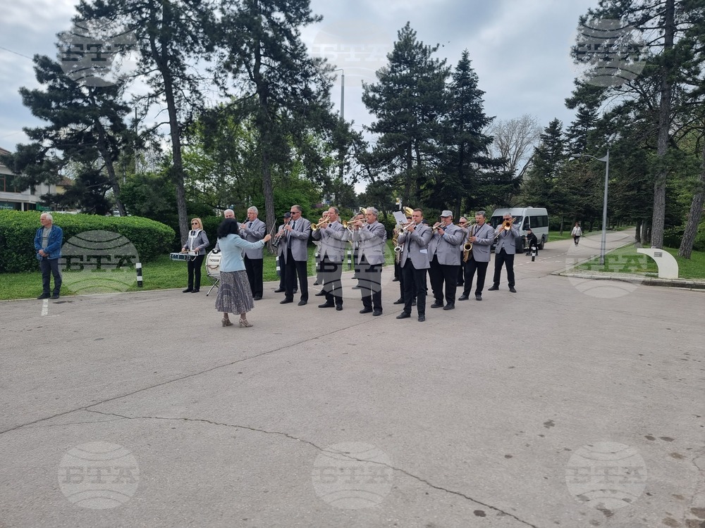 Добрич - 9 май - поклонение