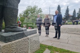 Добрич - 9 май - поклонение