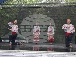 Плевен - фермерски пазар - концерт на Деси Добрева