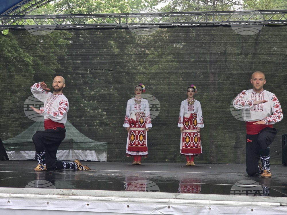 Плевен - фермерски пазар - концерт на Деси Добрева