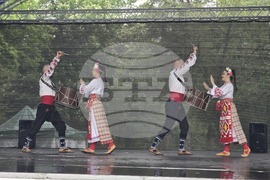 Плевен - фермерски пазар - концерт на Деси Добрева