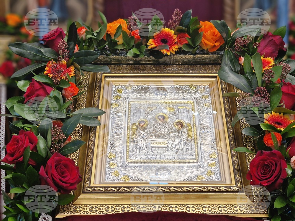 Априлци - събор на Новоселските мъченици - служба в манастира „Св. Тройца“
