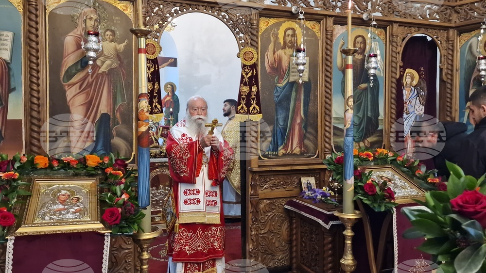 Априлци - събор на Новоселските мъченици - служба в манастира „Св. Тройца“
