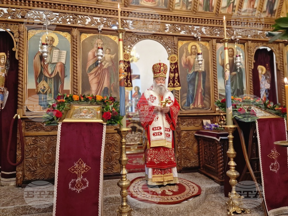 Априлци - събор на Новоселските мъченици - служба в манастира „Св. Тройца“