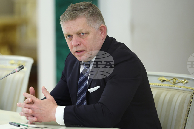 Роберт Фицо изрази солидарност с Румъния след инцидента с дрон в Галац и призова за сдържаност