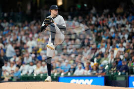 Yankees Brewers Baseball