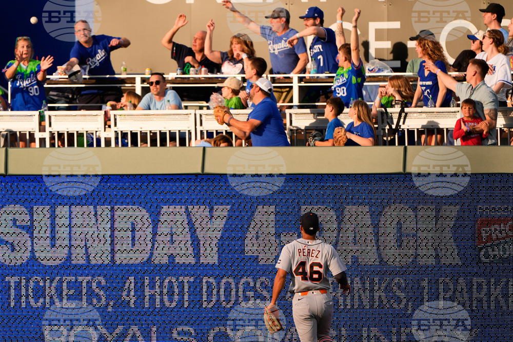 Tigers Royals Baseball