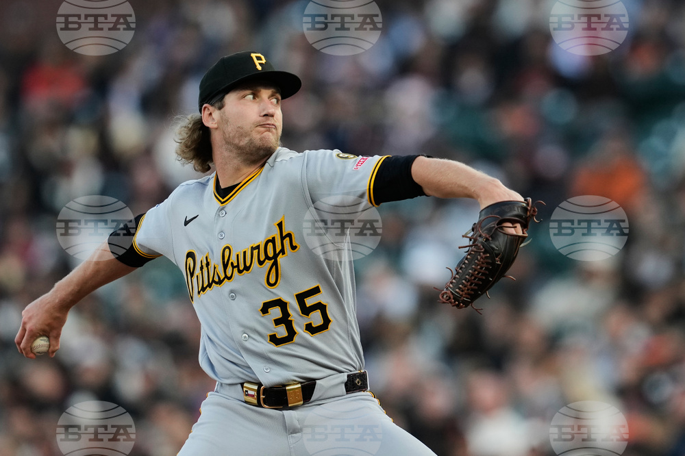 Pirates Giants Baseball