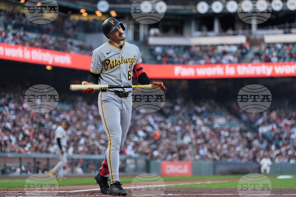 Pirates Giants Baseball