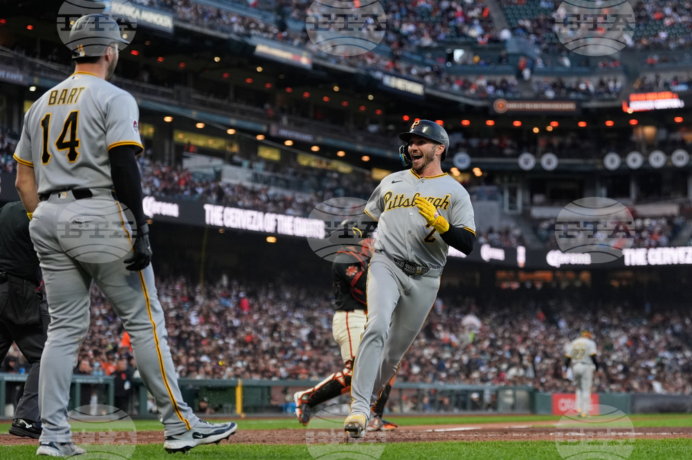 Pirates Giants Baseball