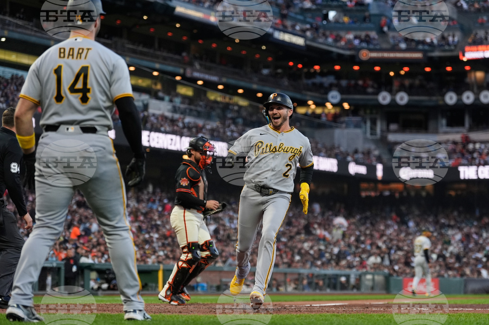 Pirates Giants Baseball