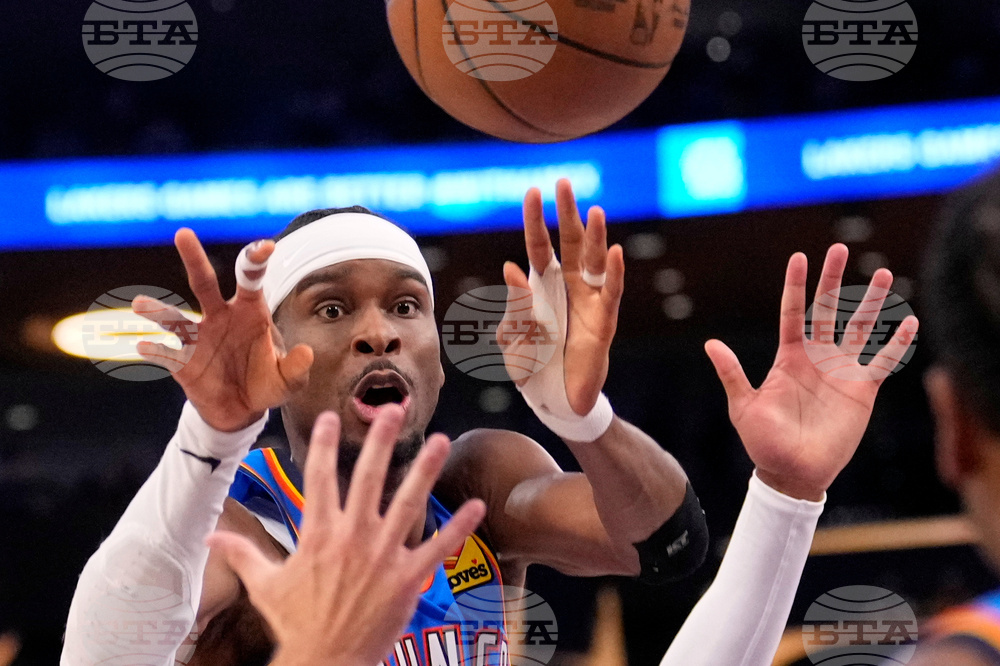 APTOPIX Thunder Lakers Basketball
