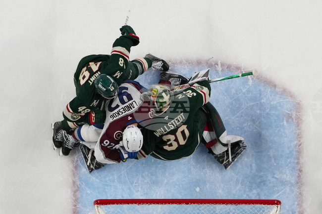 CORRECTION Avalanche Wild Hockey