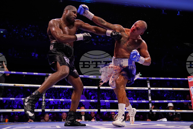 APTOPIX Britain Wardley Dubois Boxing