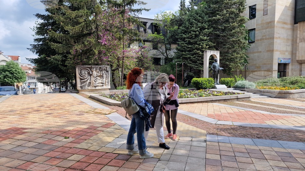 Шумен - „Литература, театър и изкуство“ - пешеходна градска обиколка
