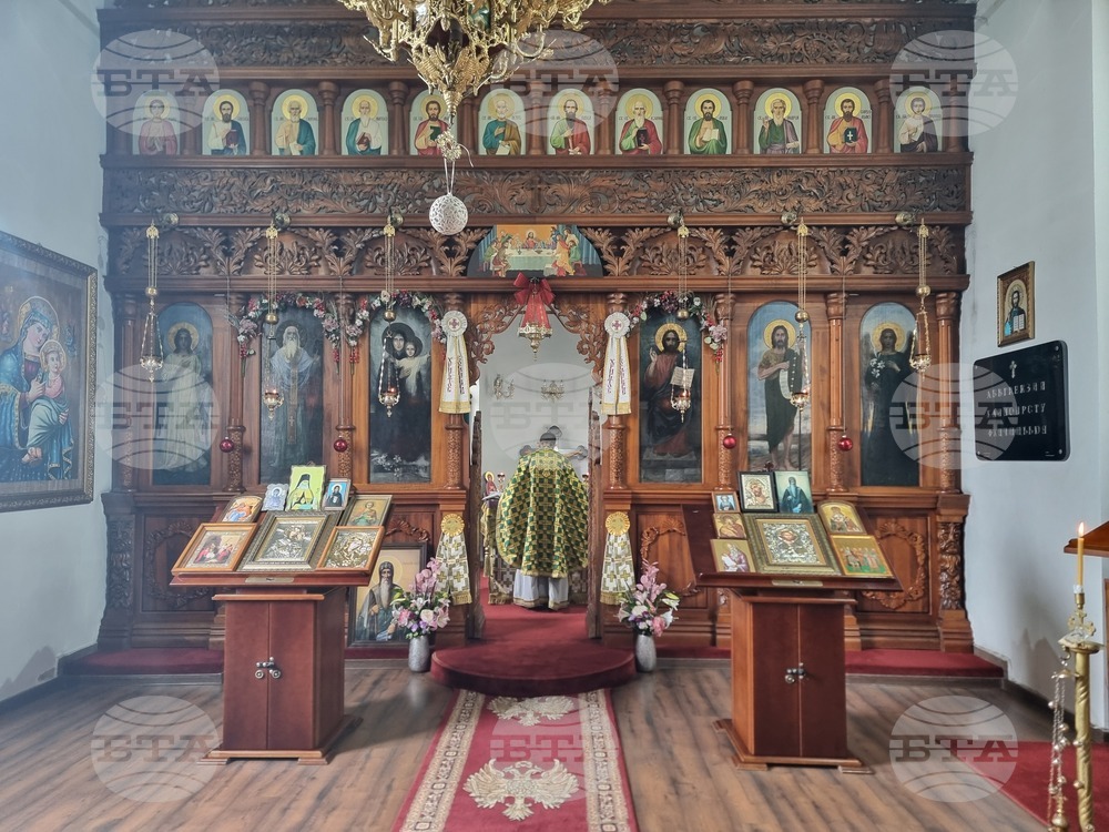 Добрич - храм „Св. Климент Охридски“ - неделна служба