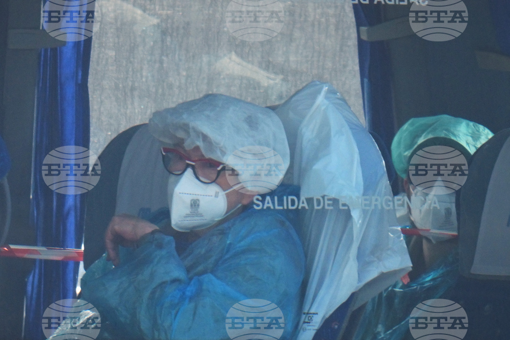 APTOPIX Spain Hantavirus Ship