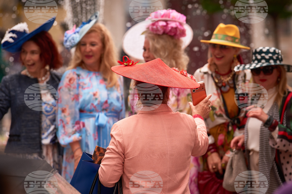 Romania World Hat Walk