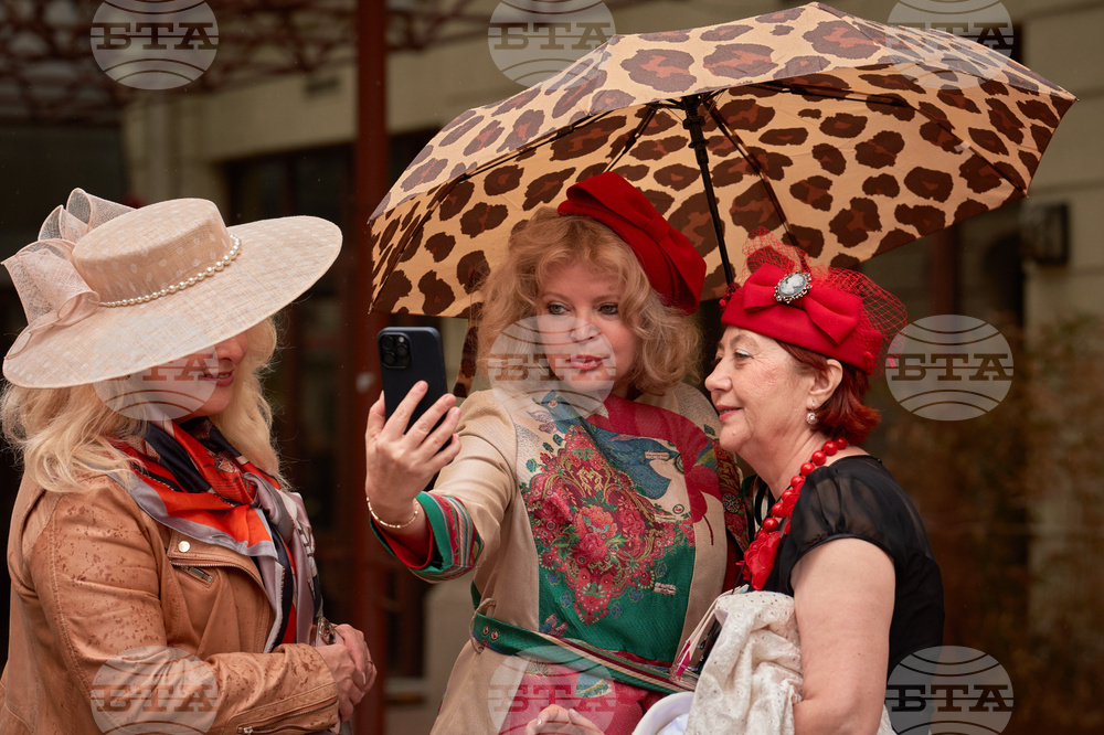 Romania World Hat Walk