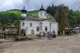 Габрово - паметник - освещаване