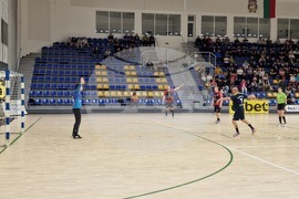 Шумен - хандбал - първа финална среща