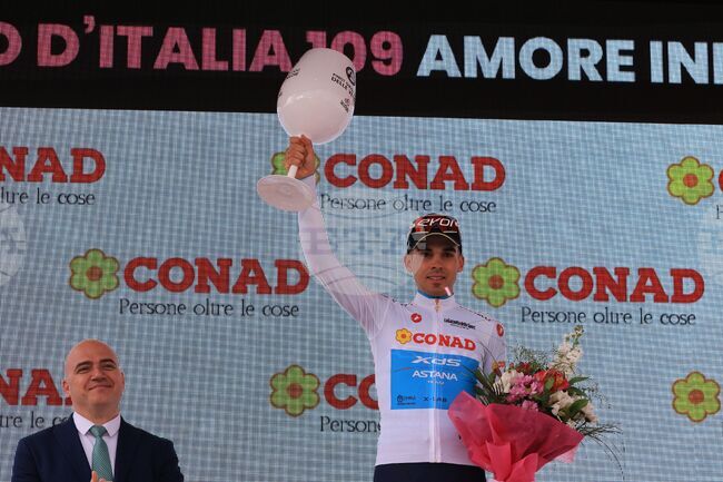 Guillermo Thomas Silva Leads Giro d'Italia After First Three Stages in Bulgaria