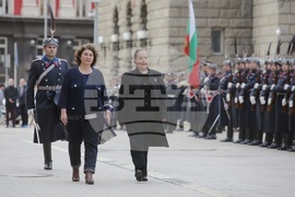 Посланик - Росарио Молинеро - акредитивни писма