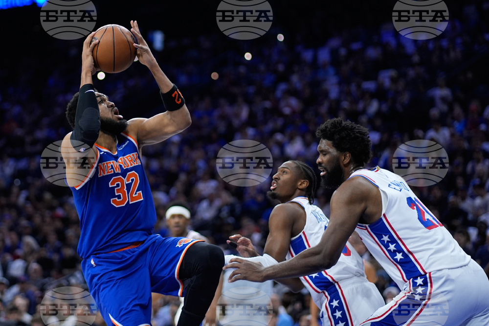 Knicks 76ers Basketball