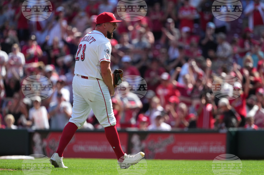 Reds Astros Baseball