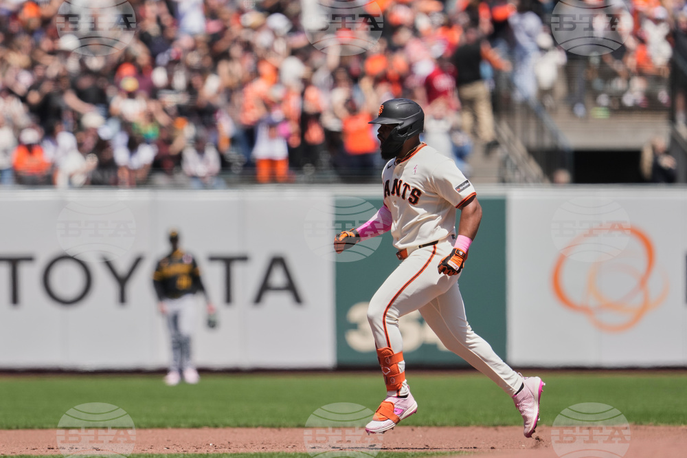Pirates Giants Baseball