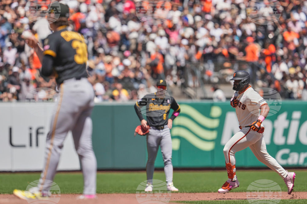 Pirates Giants Baseball