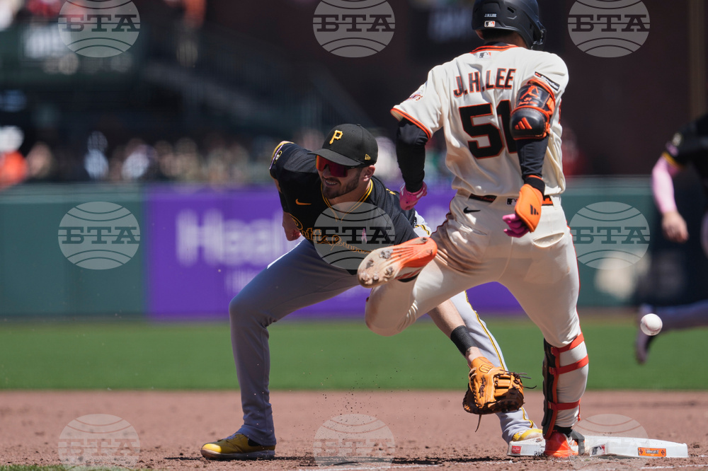 Pirates Giants Baseball