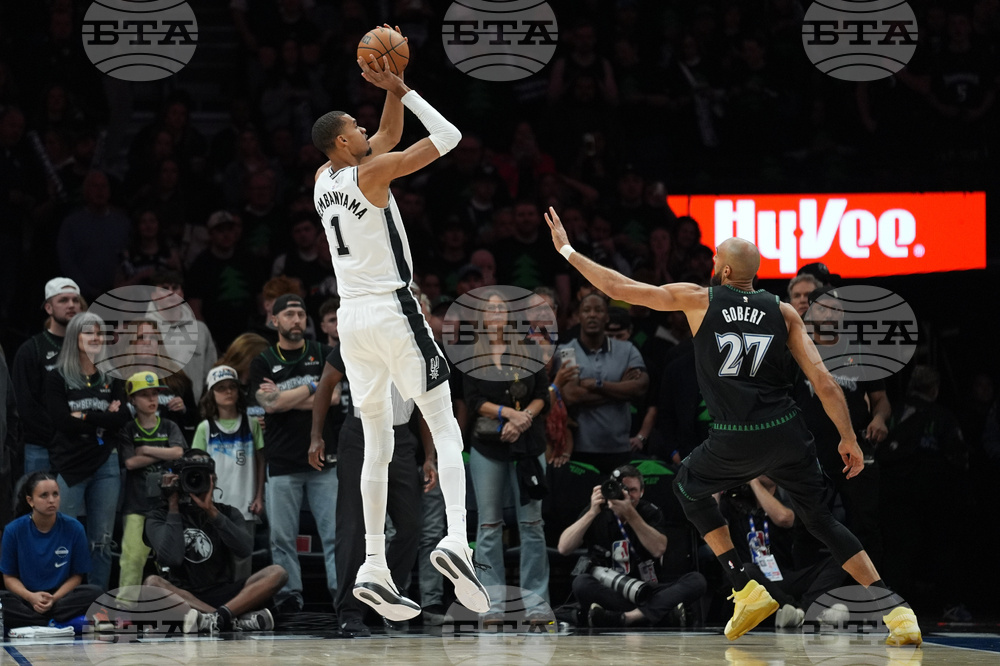 Spurs Timberwolves Basketball