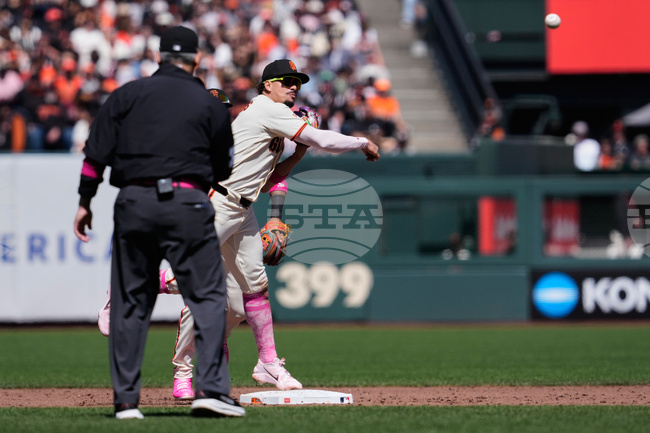 CORRECTION Pirates Giants Baseball