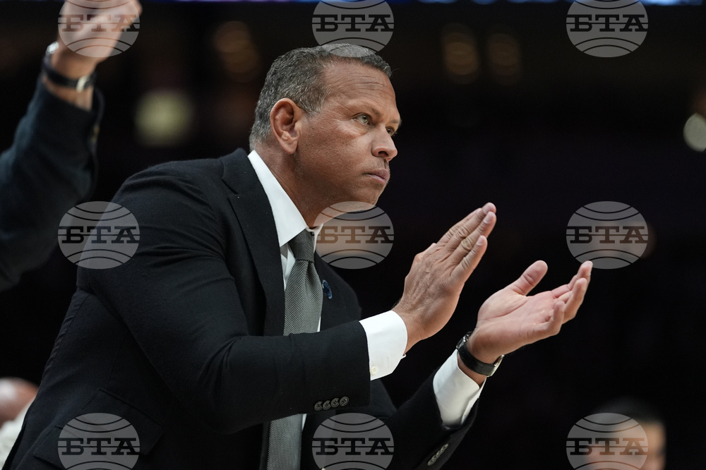 Spurs Timberwolves Basketball