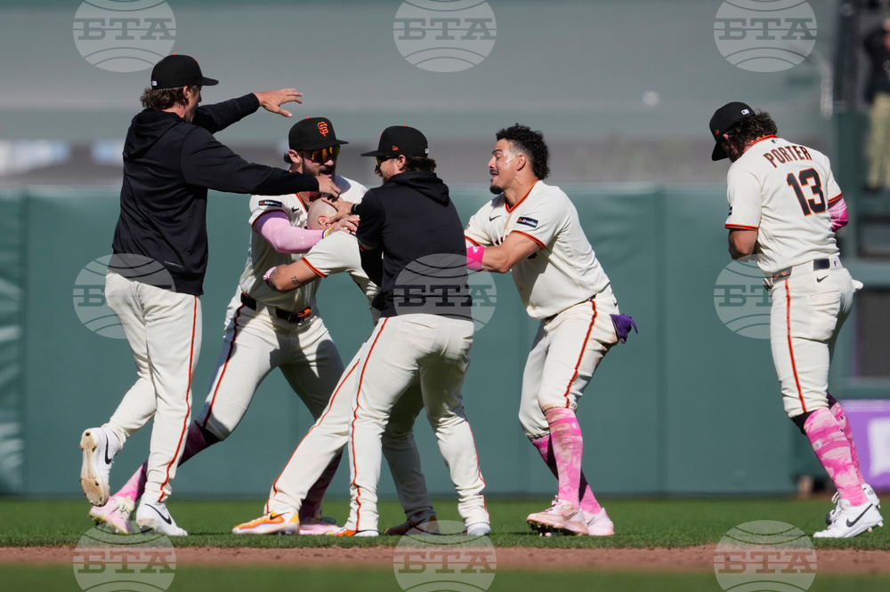 Pirates Giants Baseball