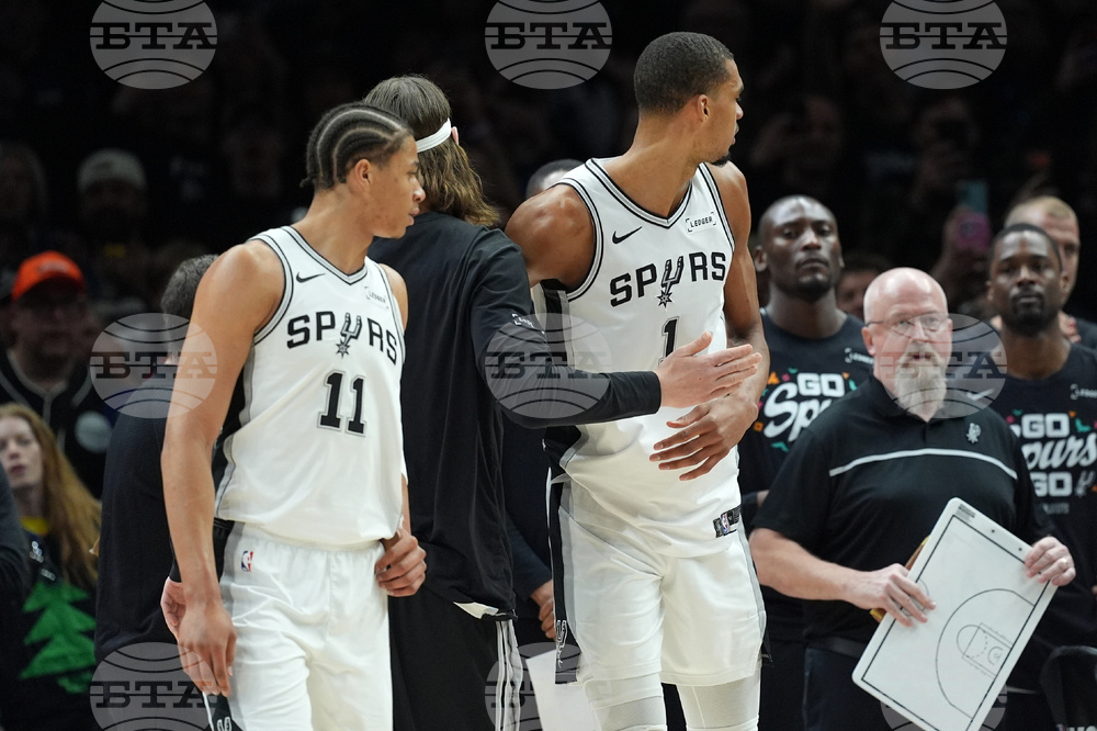 Spurs Timberwolves Basketball