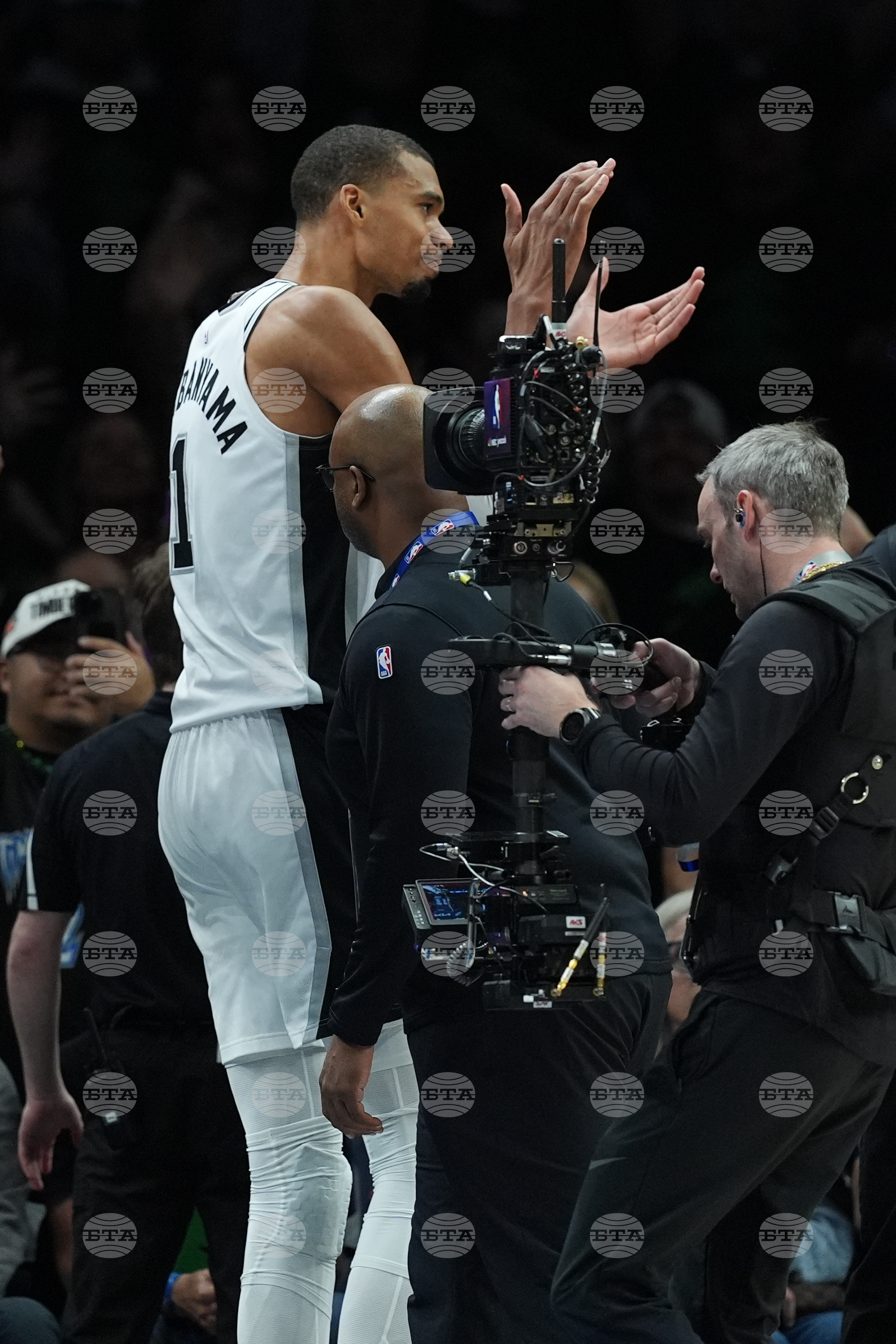 Spurs Timberwolves Basketball