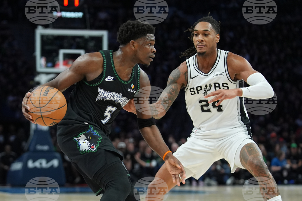 Spurs Timberwolves Basketball