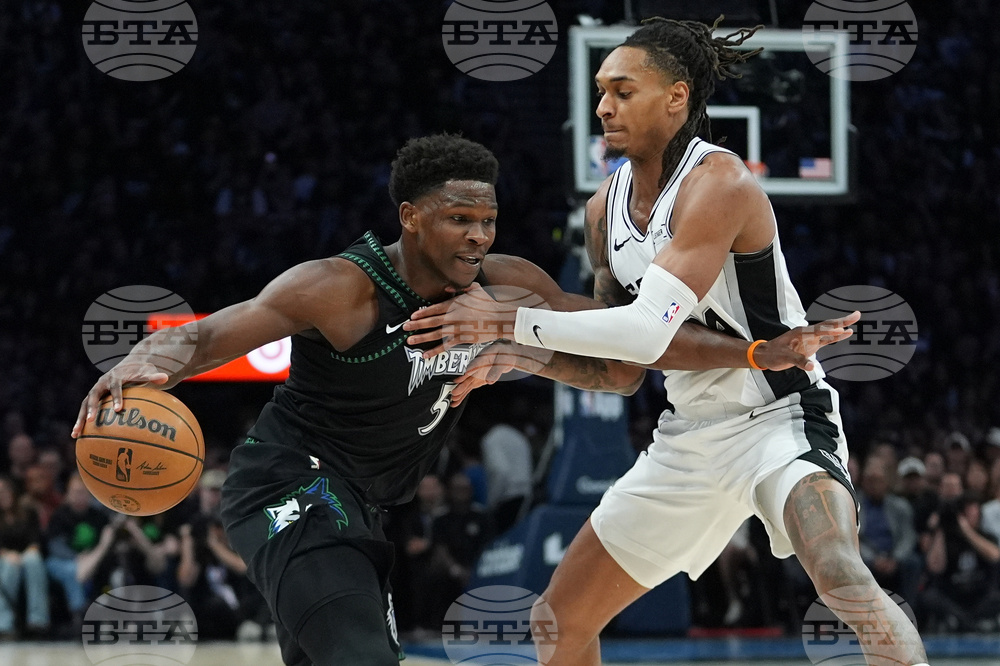 Spurs Timberwolves Basketball