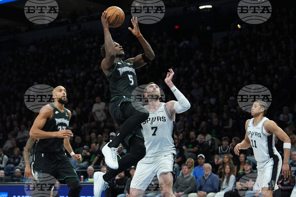 Spurs Timberwolves Basketball