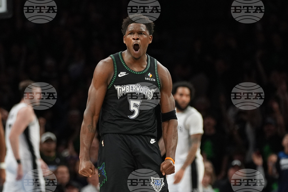 Spurs Timberwolves Basketball