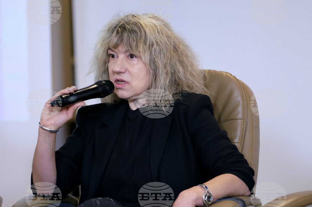 Slavic Studies Faculty Dean: Studying Foreign Literature Can Make Us More Well-Rounded Citizens