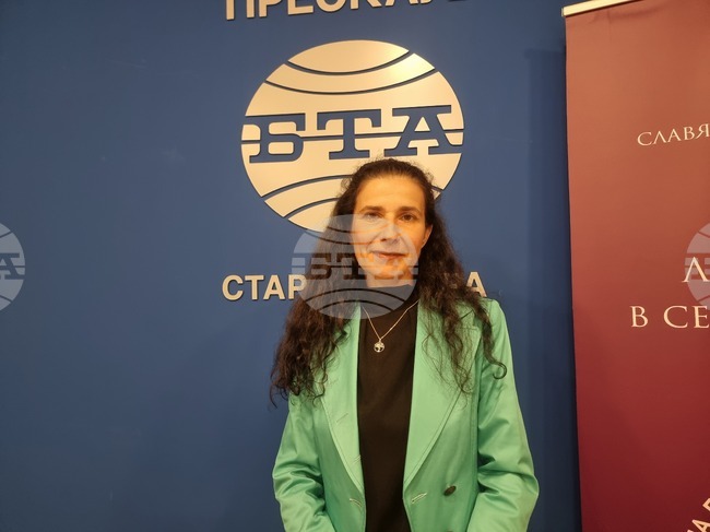 Литературата е мостът, който осъществява връзката между отделните поколения, смята преподавателката Боряна Георгиева
