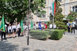 Пловдив - 11 май - Хуманитарна гимназия „Св.св. Кирил и Методий“ - шествие