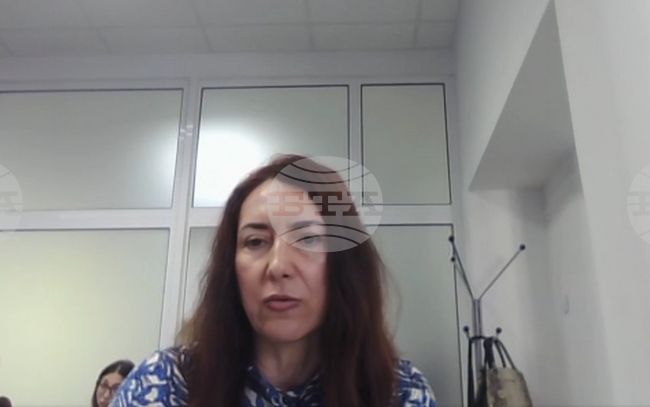 Най-печелившата формула е, когато има диалог на съвремието с традицията, класиката и миналото, каза в Плевен учителката по литература Мария Митовска
