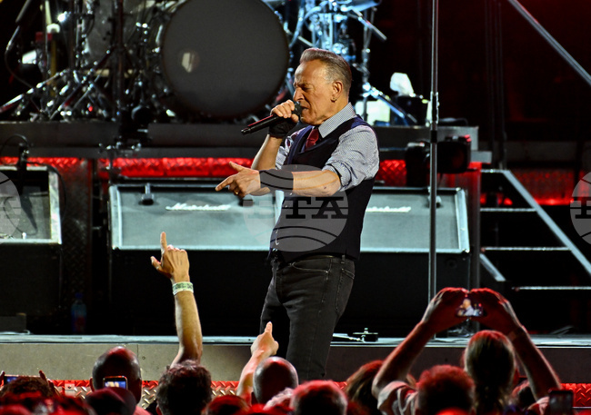 Bruce Springsteen and the E Street Band in Concert - New York