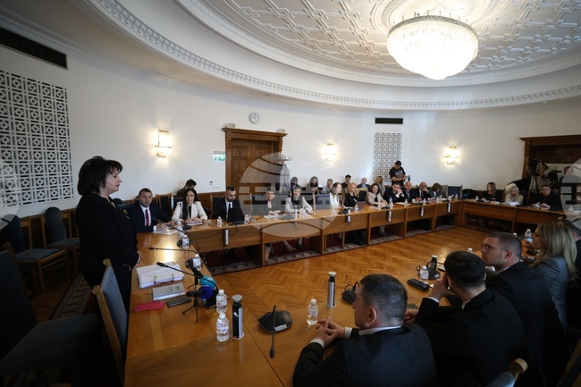 Временната парламентарна правна комисия прие на първо четене три законопроекта за промени в Закона за съдебната власт 