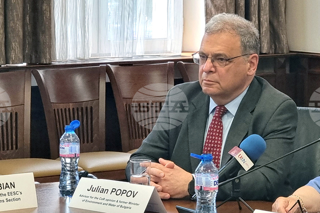 Черноморският регион има огромен потенциал — офшорна енергия, наука и свързаност са ключът, коментира във Варна Юлиян Попов