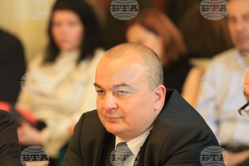 Народно събрание - Временна комисия по бюджет и финанси - заседание - Пламен Абровски